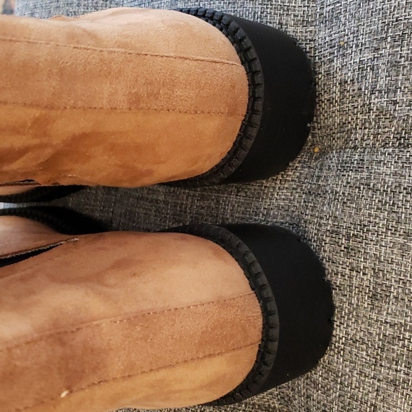 LPCBDEE Chelsea Lug Sole Slip-on Boots in Tan Size 7.5 - Picture 8 of 10